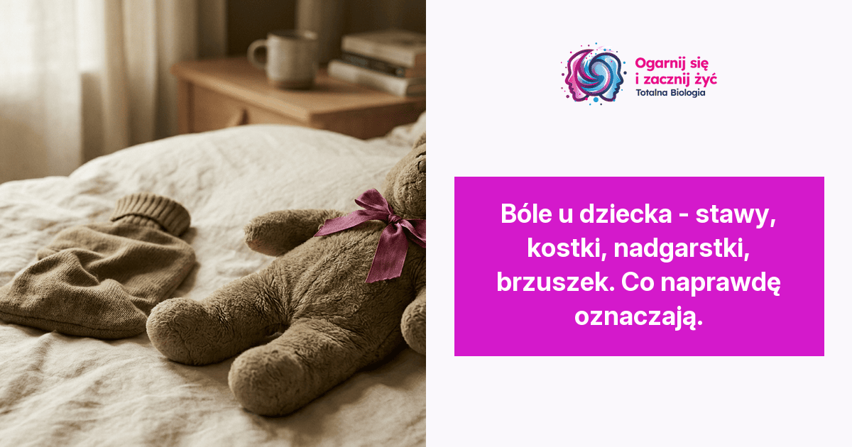 Strona główna 14 - - Totalna Biologia, Karma Rodowa Pluszowy miś na łóżku, symbol terapii Totalna Biologia, w tle przytulny pokój.